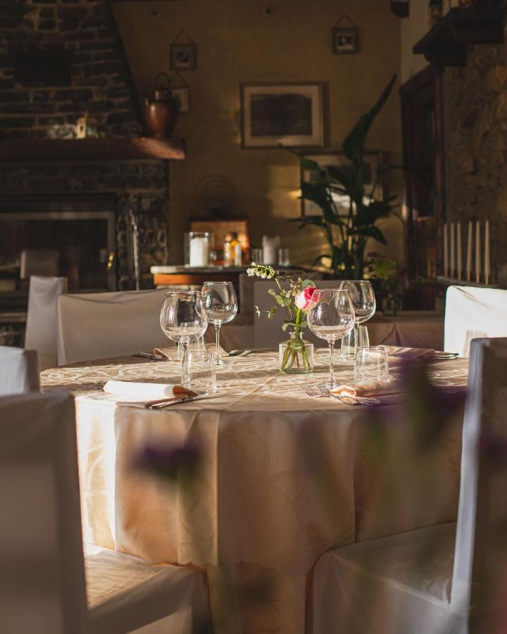 Locanda Del Boscaiolo Monasterolo del Castello Esterno foto