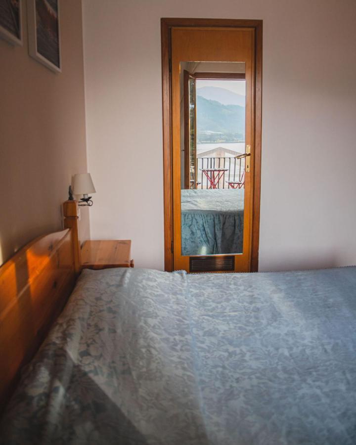 Locanda Del Boscaiolo Monasterolo del Castello Esterno foto