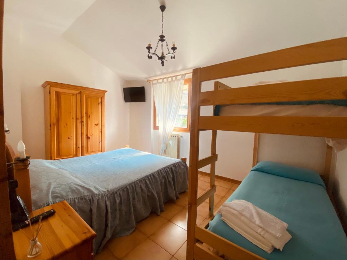Locanda Del Boscaiolo Monasterolo del Castello Esterno foto