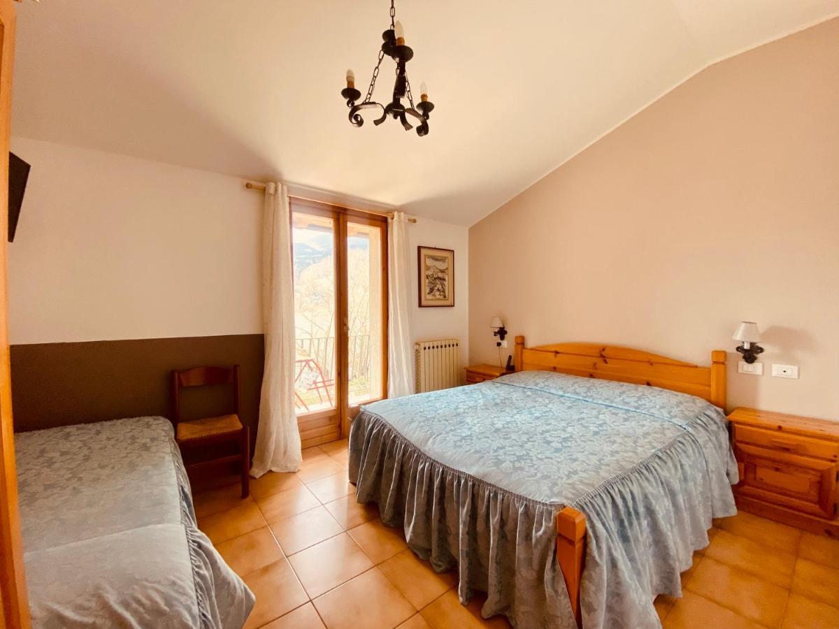 Locanda Del Boscaiolo Monasterolo del Castello Esterno foto