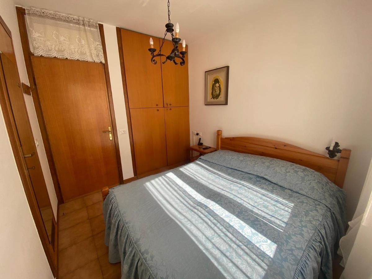 Locanda Del Boscaiolo Monasterolo del Castello Esterno foto